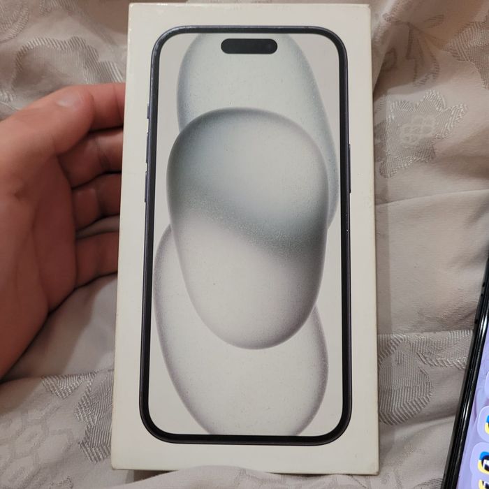 iPhone 15 продаж свого телефона