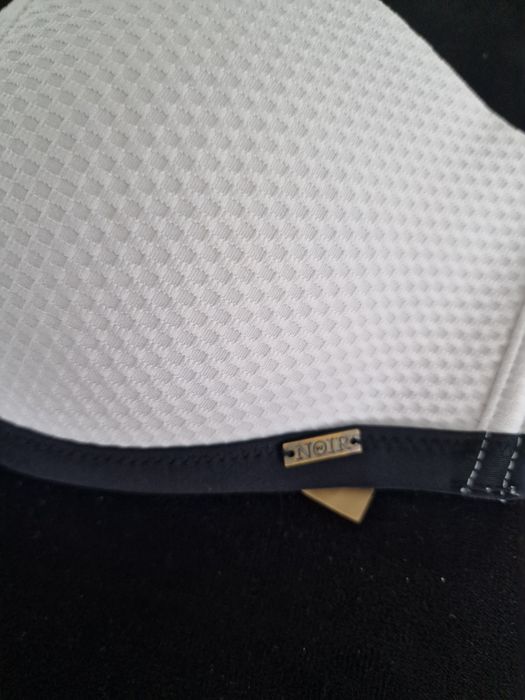 Kostium kąpielowy Noir by Hunkemöller 36 38 asymetryczny strapsy