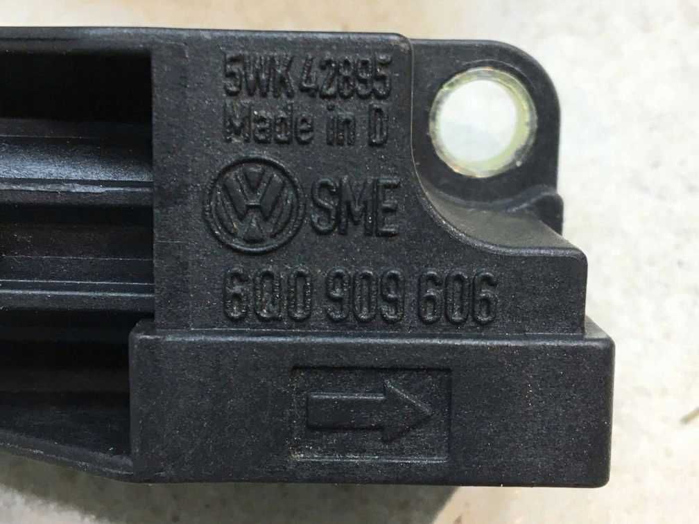 Czujnik Sensor uderzenia bocznego uderzeniowy poduszek VW Sharan I FL