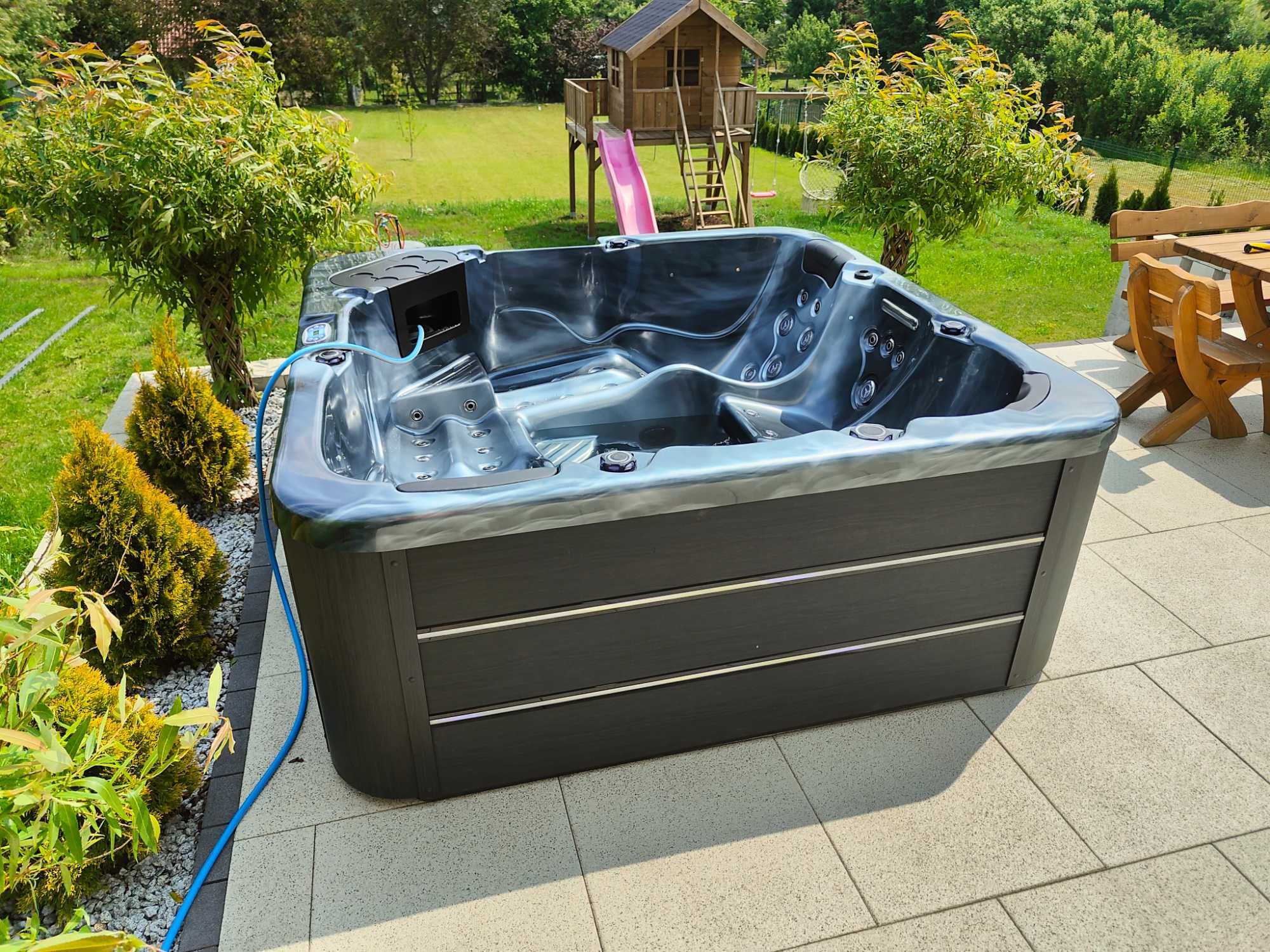 Całoroczne ogrodowe jacuzzi , Balboa Touch 4, bluetooth, raty