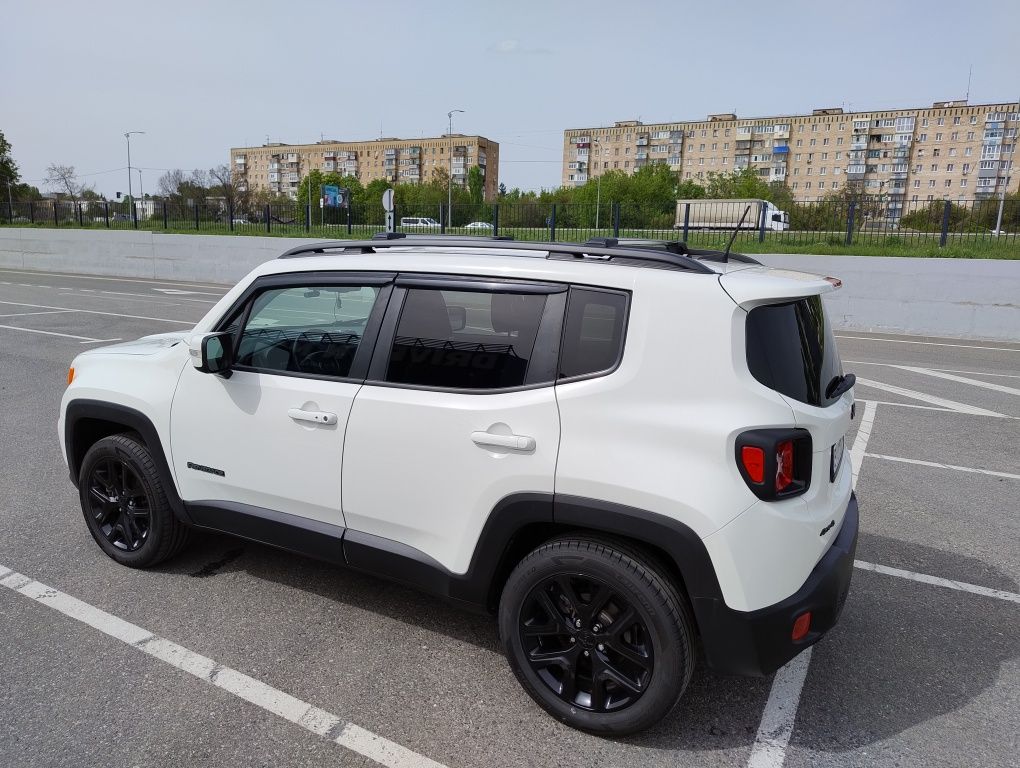 Jeep Renegade Latitude  2.4AT 2019 White 4×4