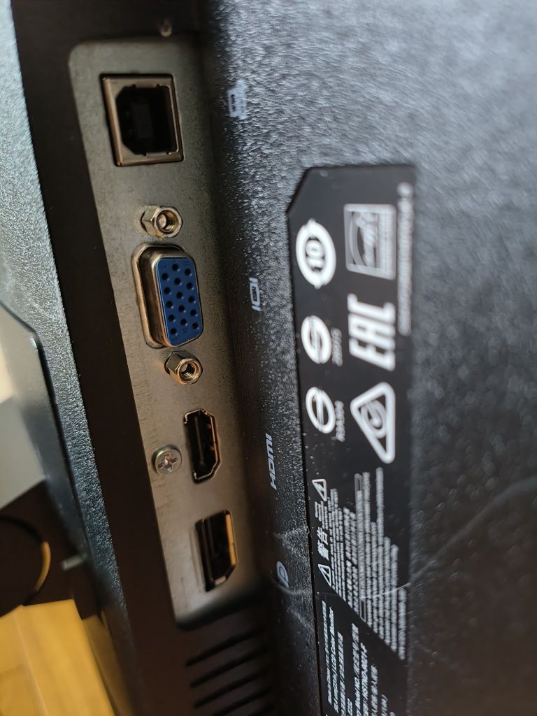 Monitor HP E232, do komputera