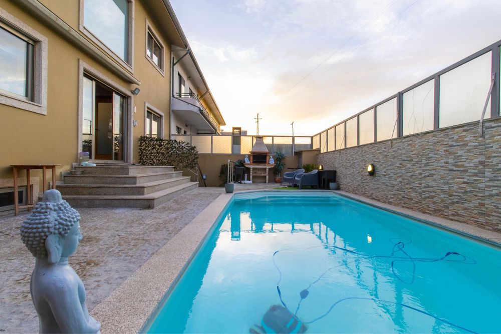 Moradia T5 com Piscina Leça do Balio
