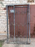 Продаю двері решітку з луткою