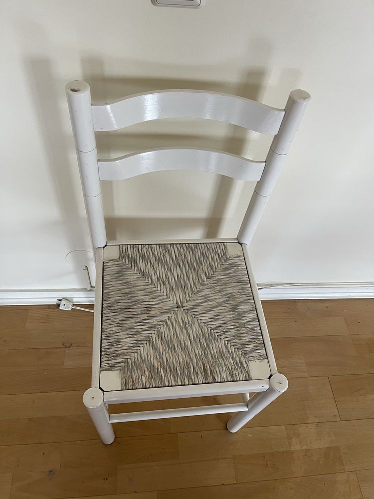 Mesa de mármore com 4 cadeiras