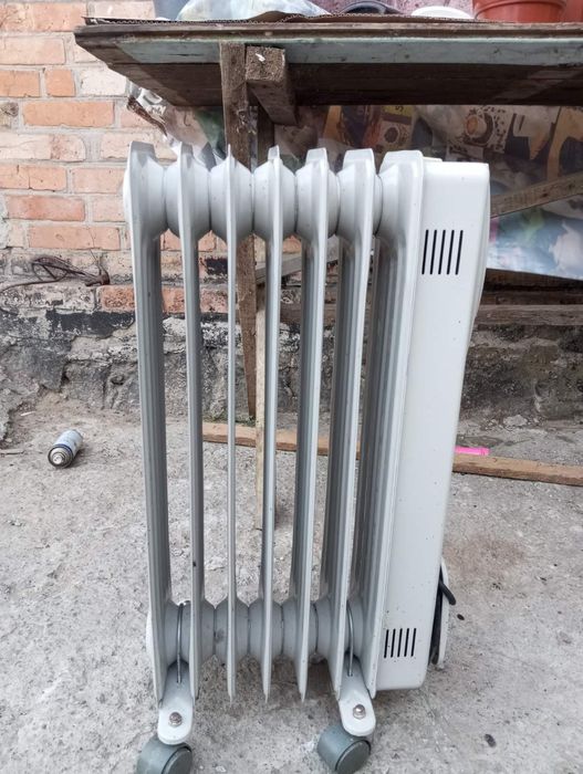 Продам радіатор масляний