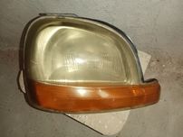 Farol ótica esquerdo e direito Renault Kangoo 40euros cada.