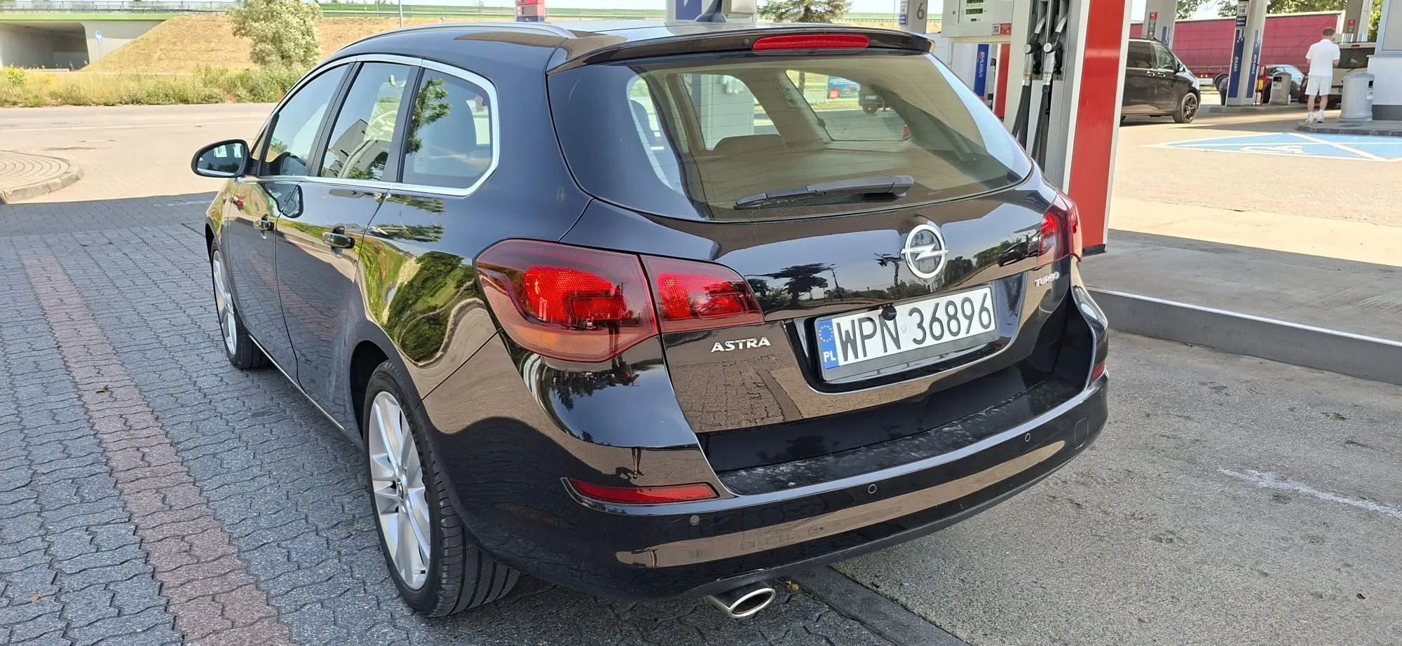 Opel Astra 1.4T 140KM Klima Alu Serwis Duża Navi Kamera Cofania