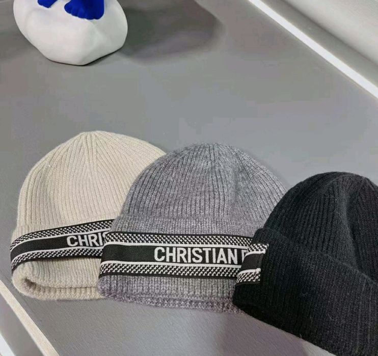 Elegancka damska czapka ostatnie sztuki polecam