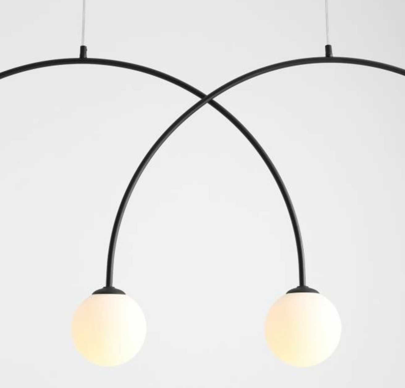 Lampa wisząca w kształcie łuku UNA 4 LONG BLACK