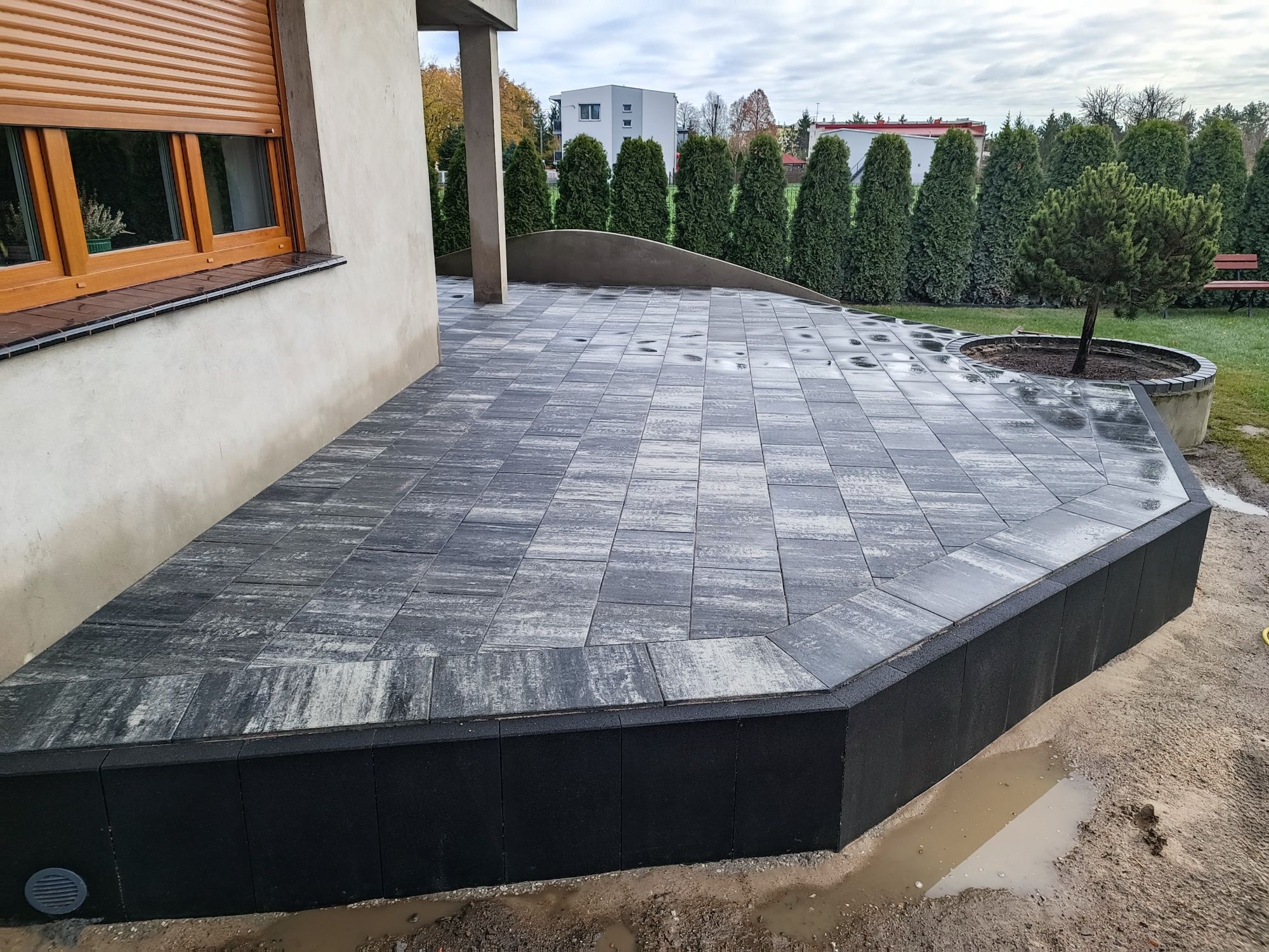 Układanie kostki brukowej