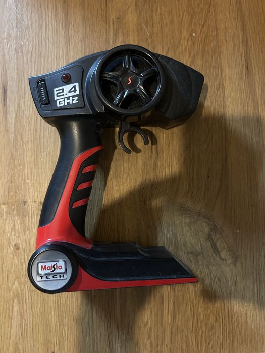 Carro telecomandado ( RC )