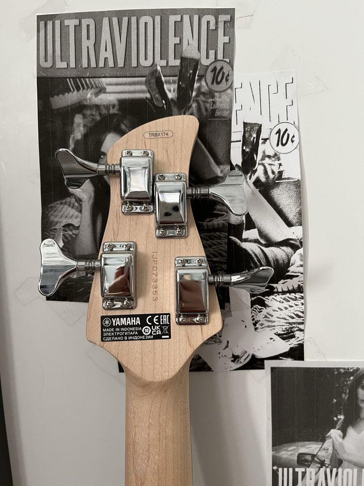 Gitara Basowa Yamaha TRBX174 BL