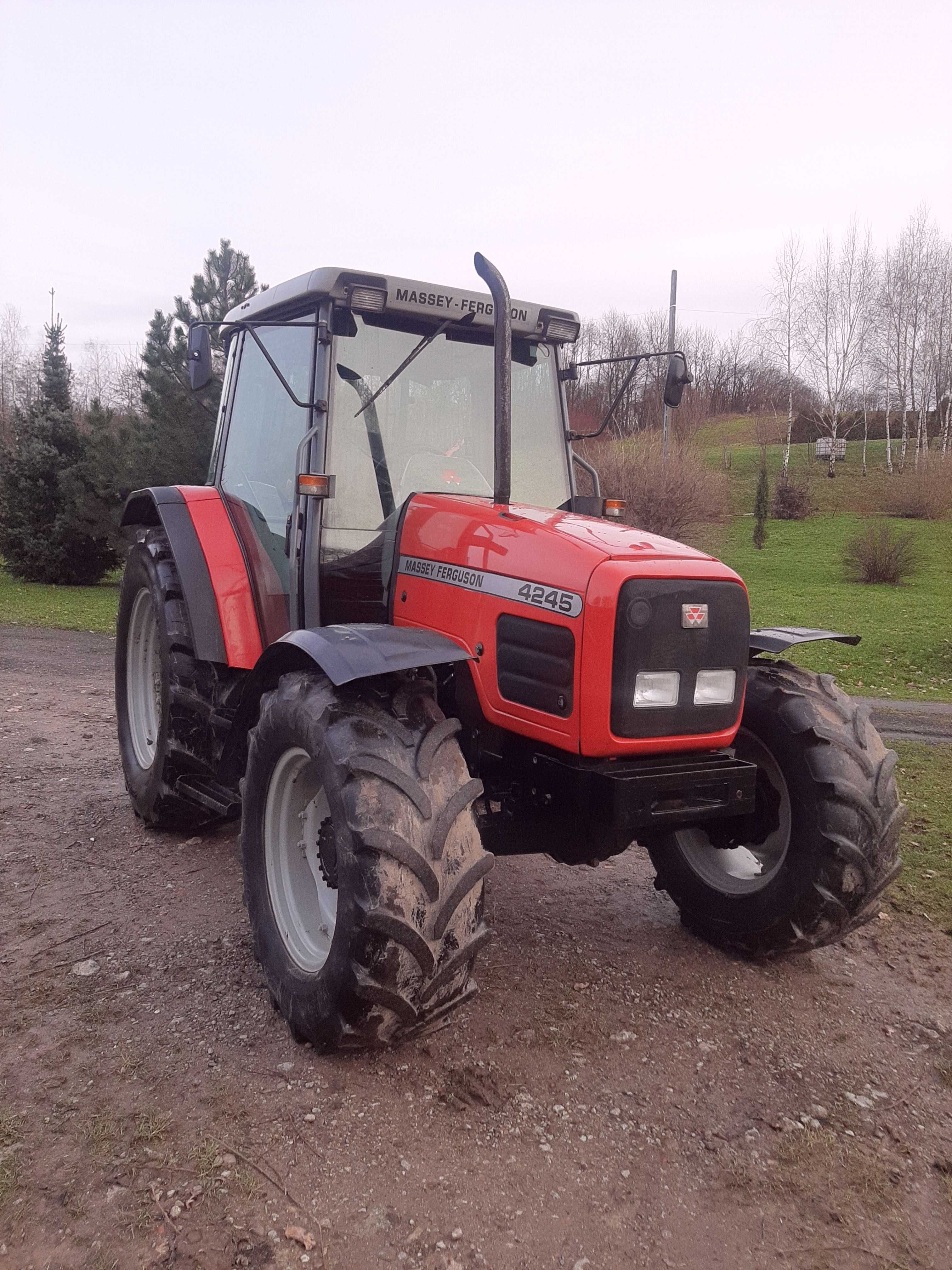 Massey Ferguson 4245