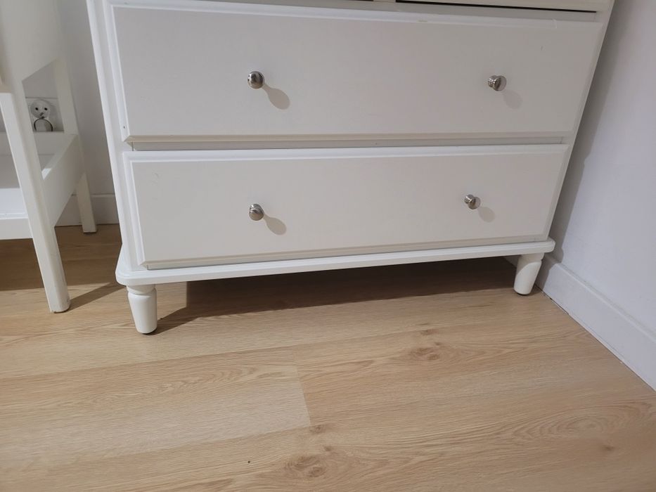 Ikea komoda 4 szuflady biala.