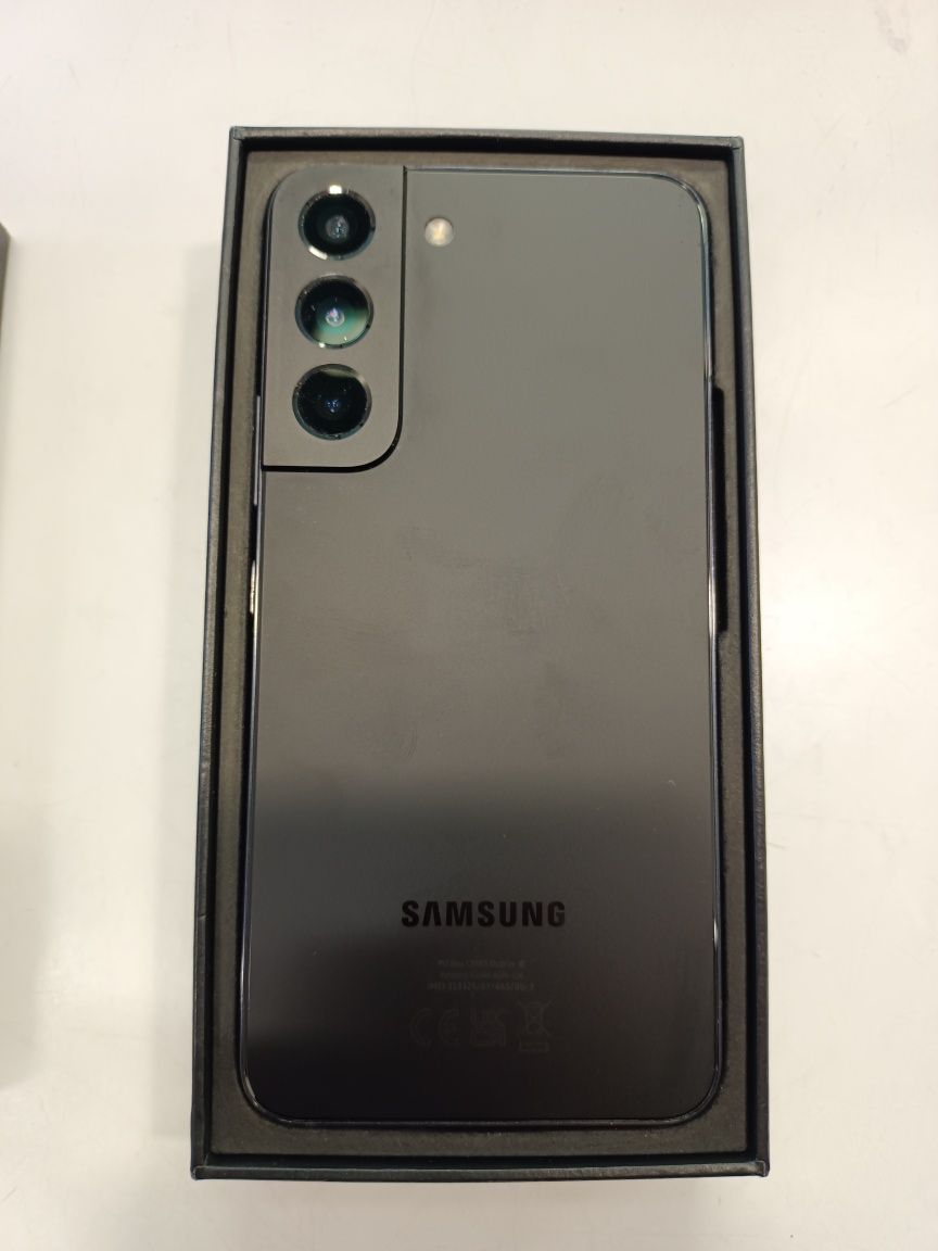 Smartfon Samsung Galaxy S22 8/128GB Komis Madej Sc