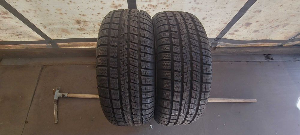Opony Uniroyal 205/55 R15 zimowe para