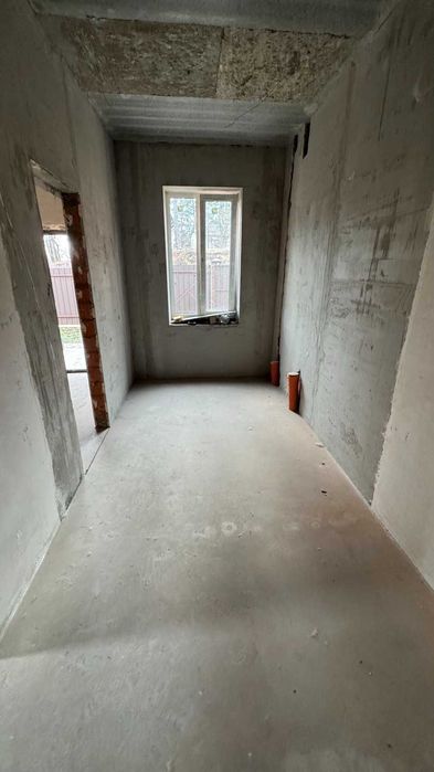 Великий будинок з терасою, ділянкою. єОселя, постанова, сертифікат