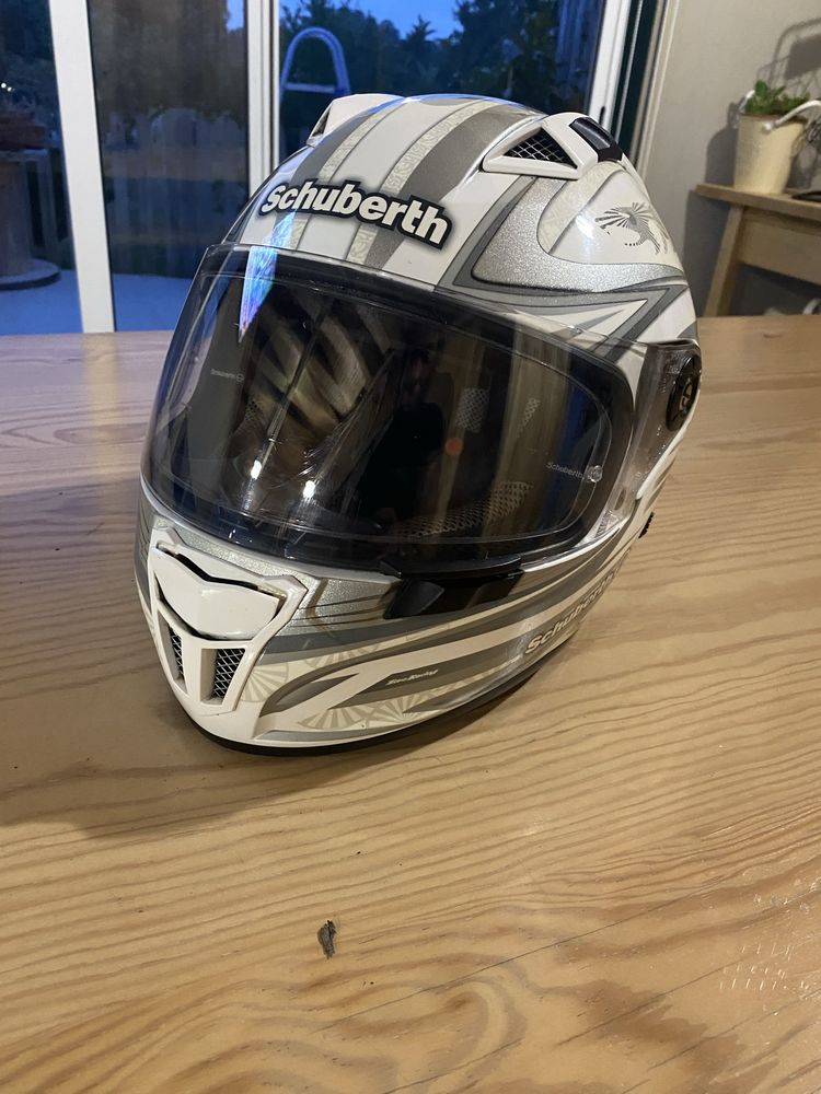 Capacete schuberth integral