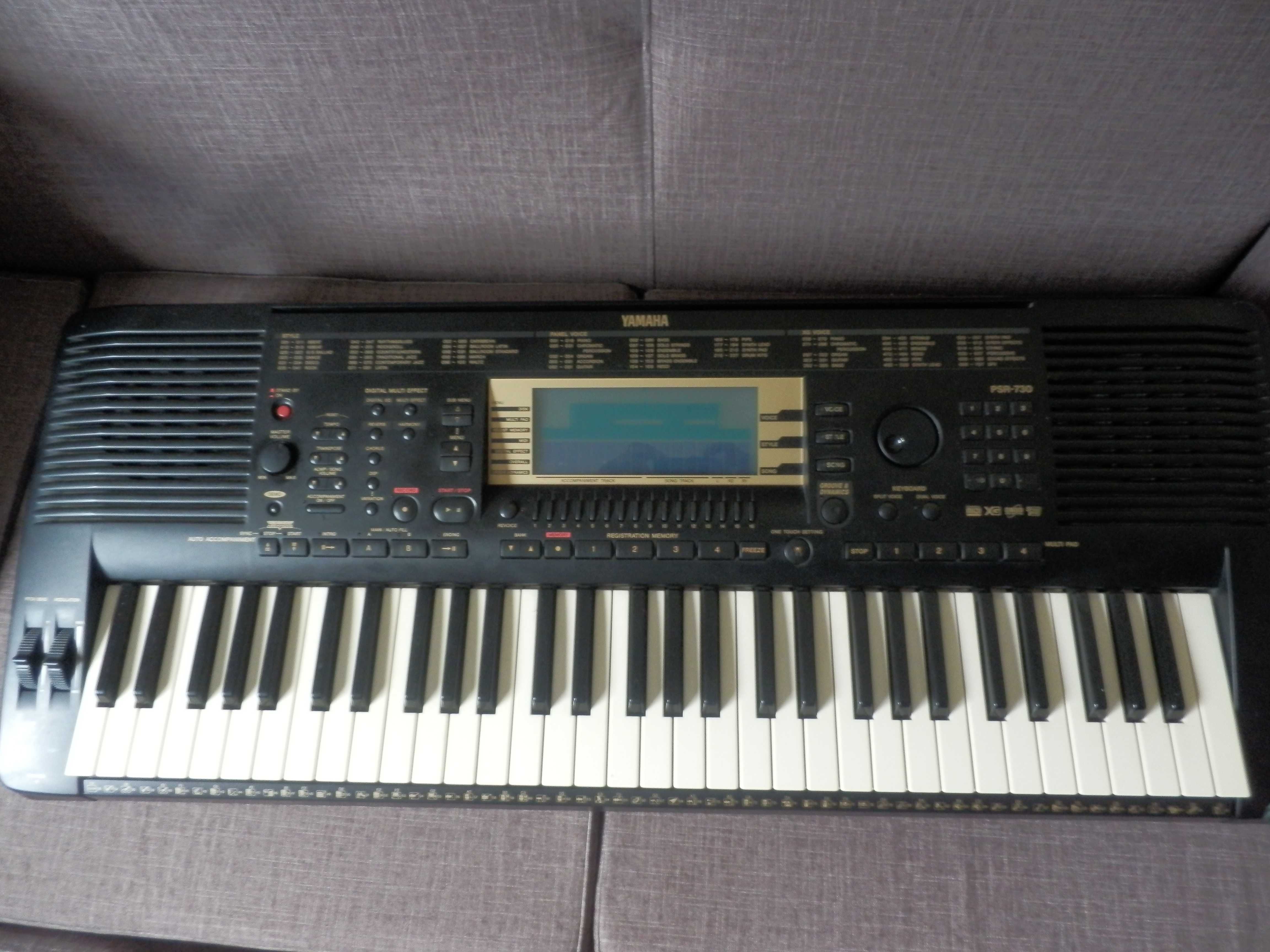 teclado yamaha psr 730