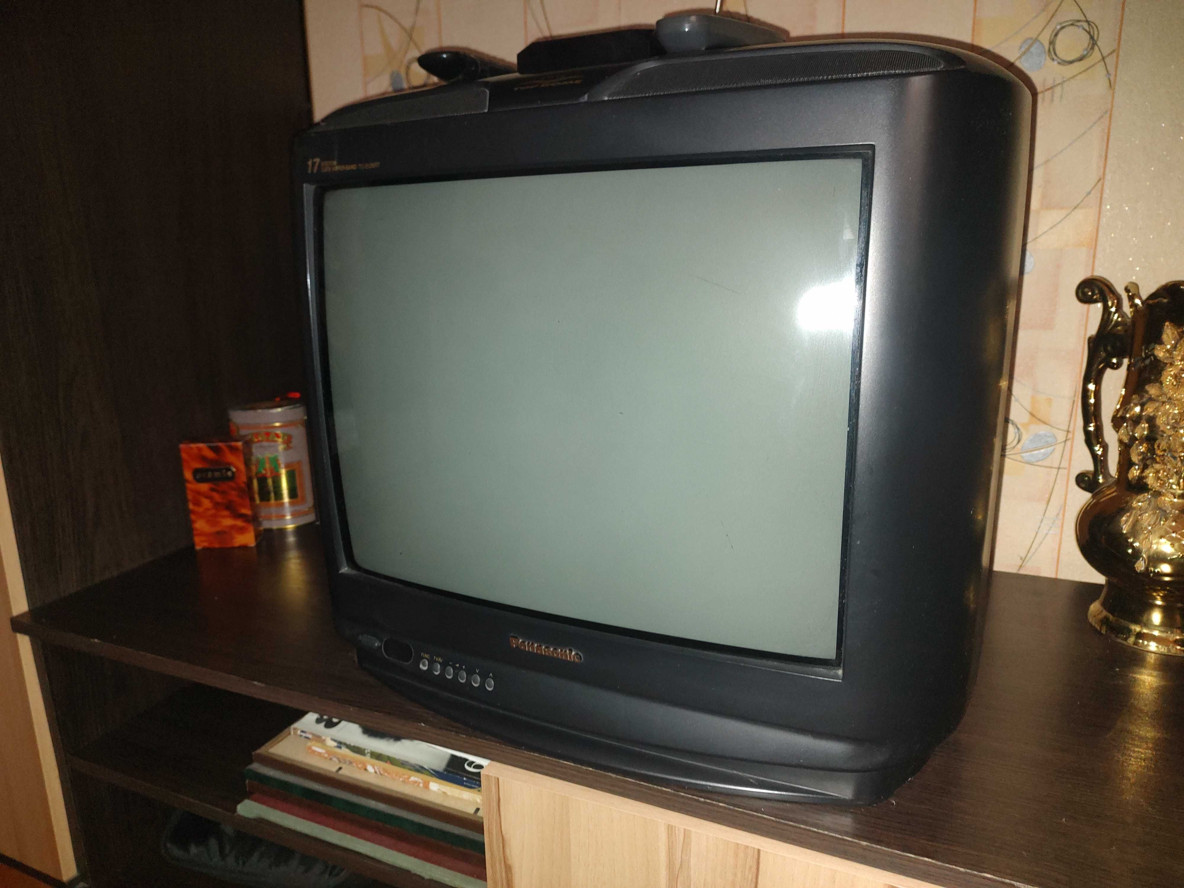 продам телевизор Panasonic TC-2126RT
