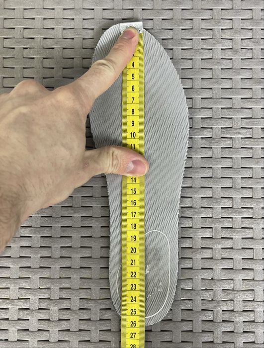 Nike Tanjun кроссовки 40 размер спортивные серые оригинал