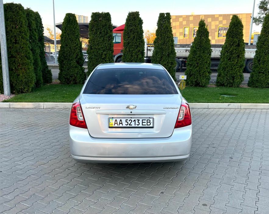 Продaю Шевроле лачетти 2007р