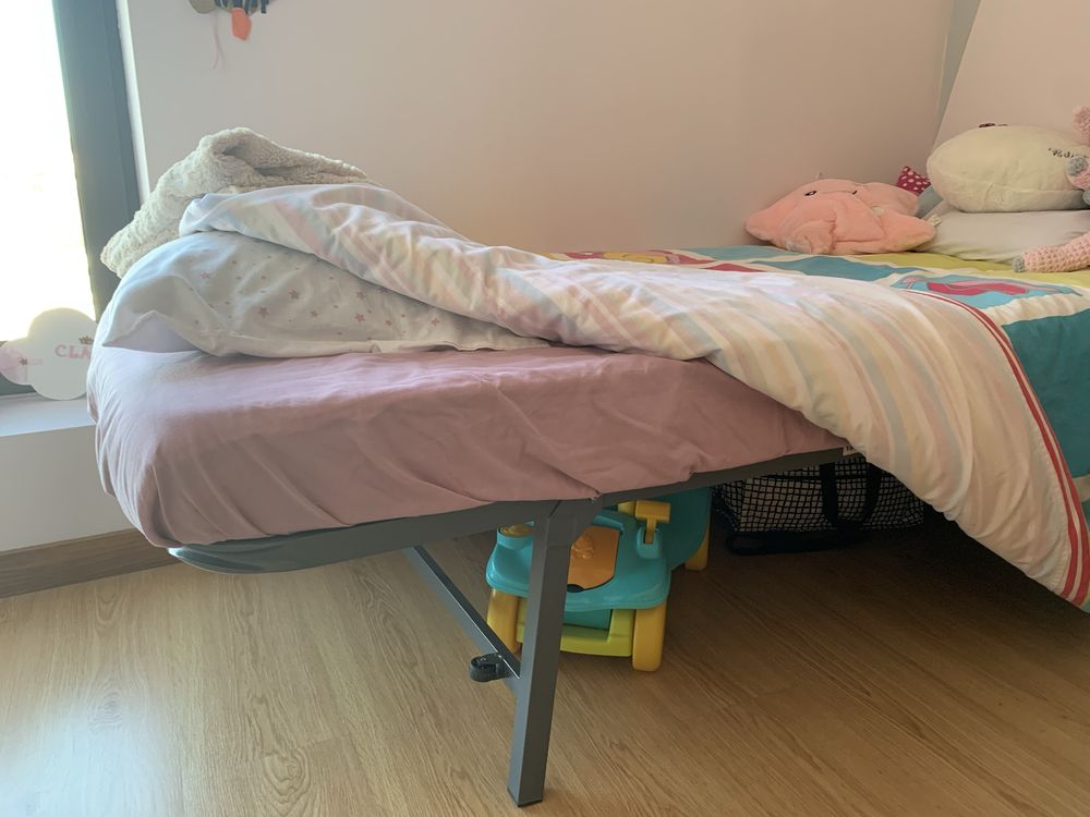 Cama de crianca (2 camas)
