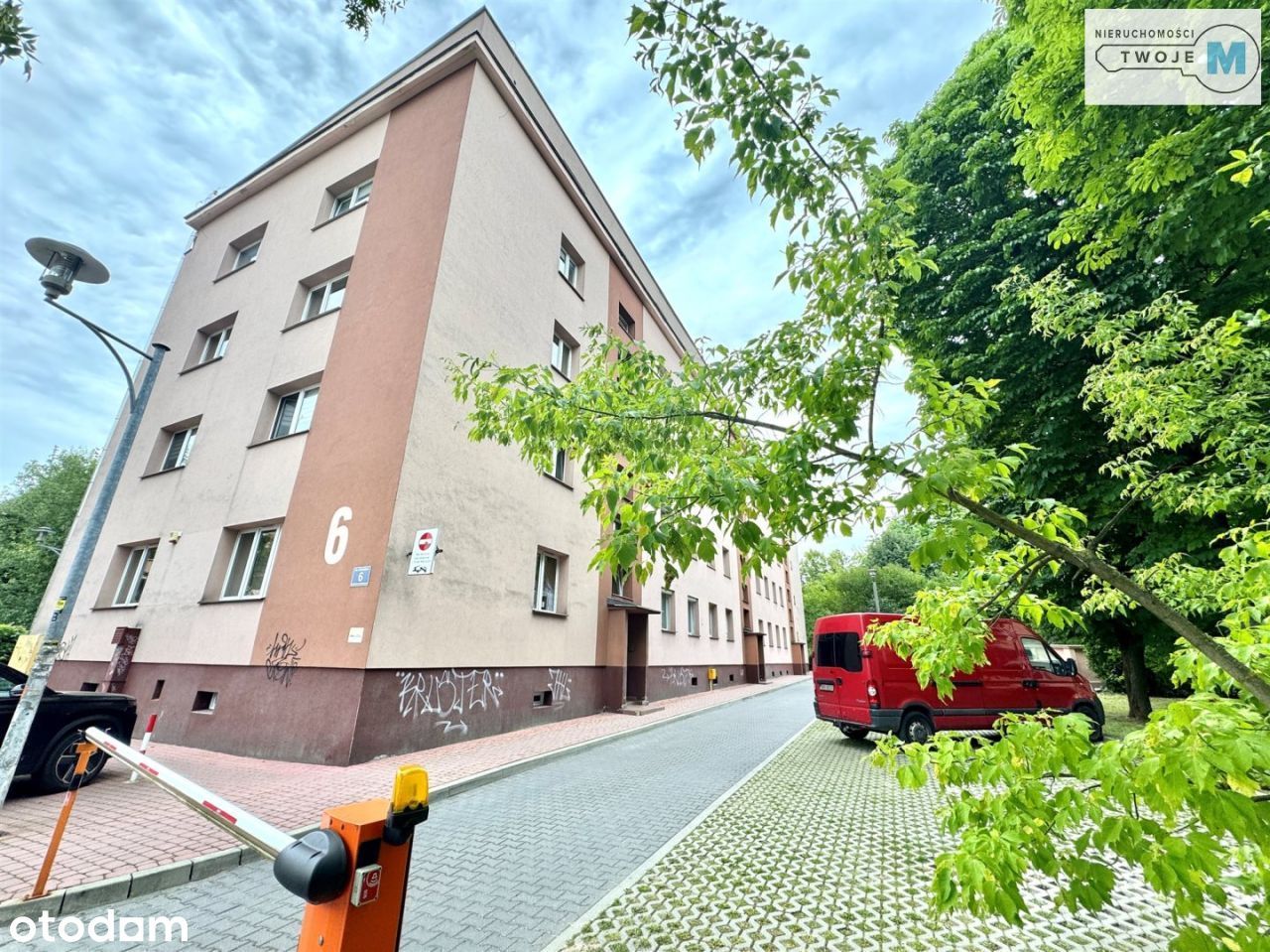 J. Gagarina, 2 pokoje w ścisłym centrum + garaż.