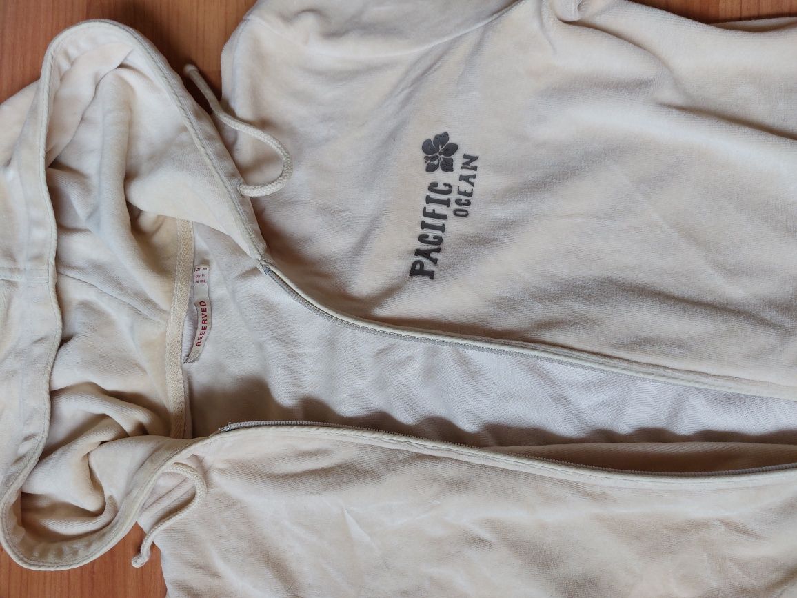 Bluza kremowa misiowaty z kapturem Reserved M