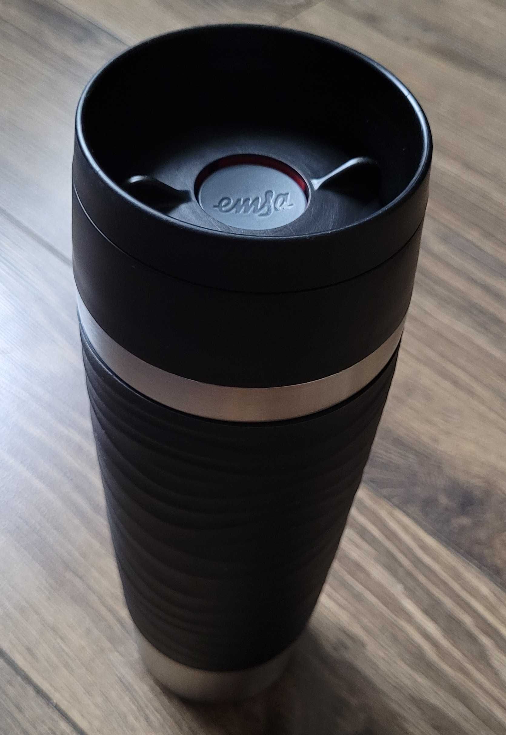 kubek termiczny Emsa Travel Mug Wave 0,5l 500ml srebrny czarny bdb