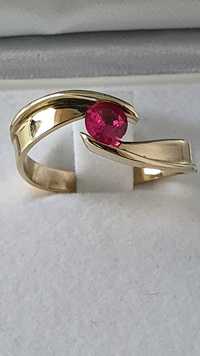 WŁOSKI złoty pierścionek czerwone oczko Zaręczyny rocznica