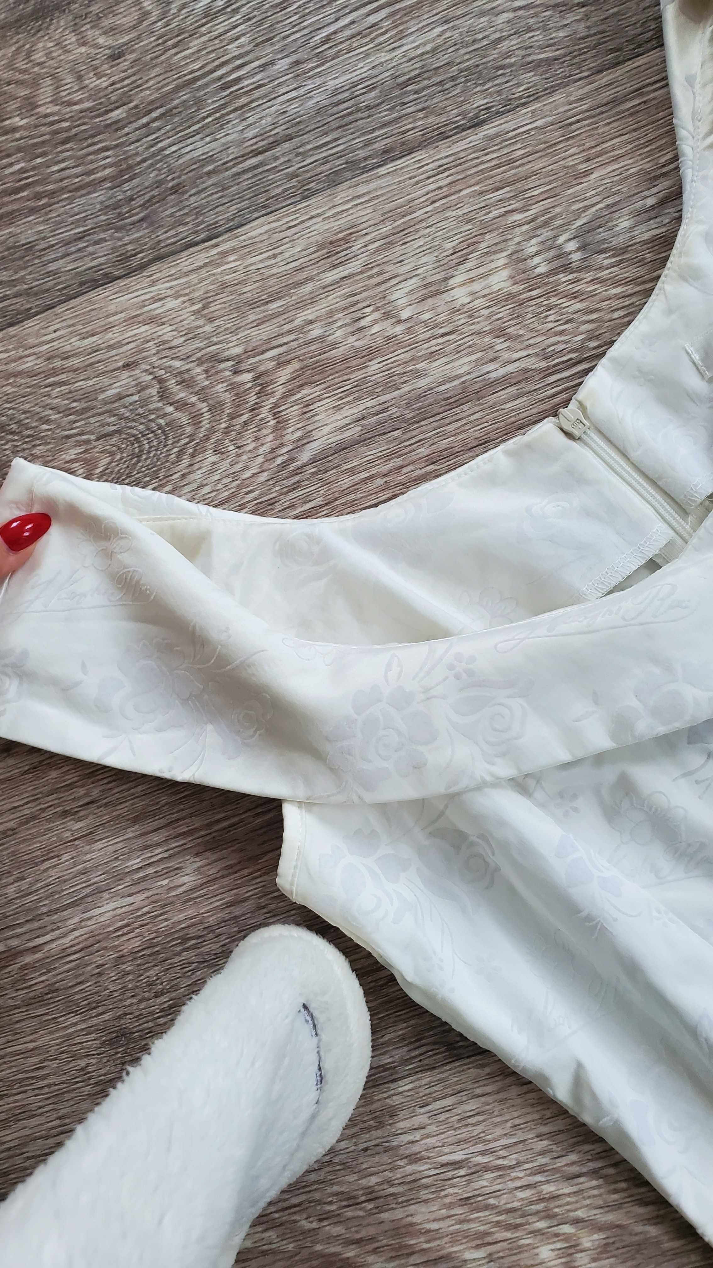 Сукня вінтаж міді біла