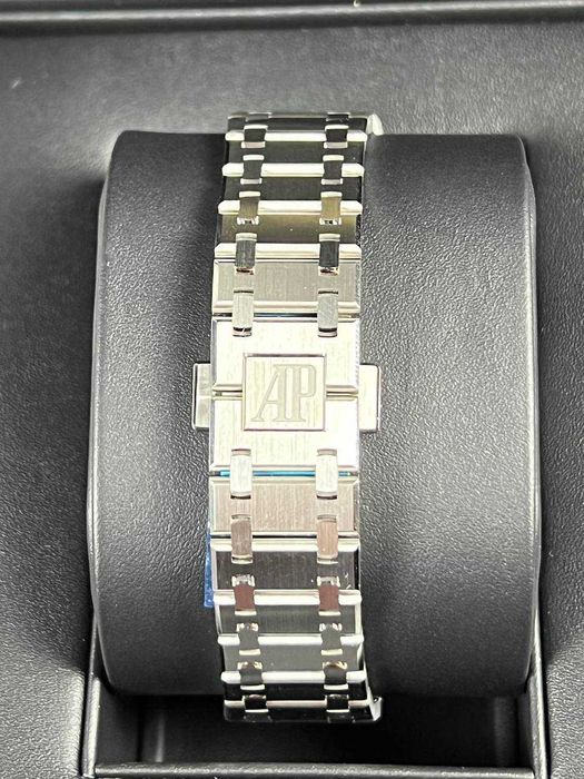 Audemars Piguet Royal Oak Extra-Thin "Jumbo"