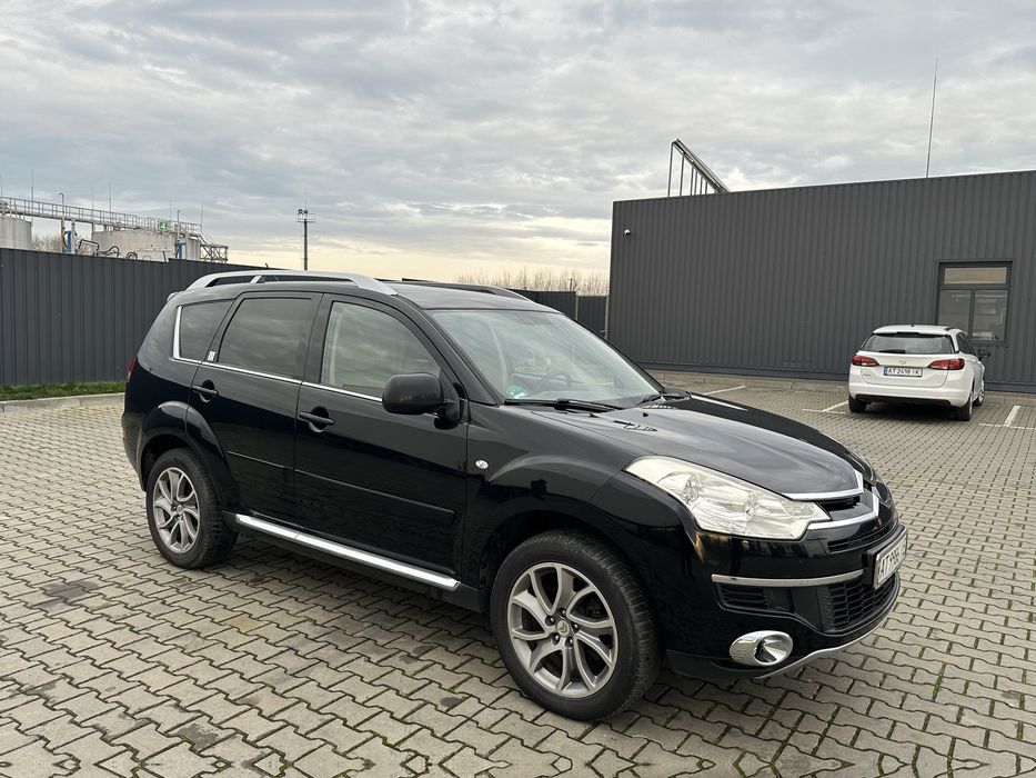 CITROEN  C-CROSSER. Автомат. 7-мість