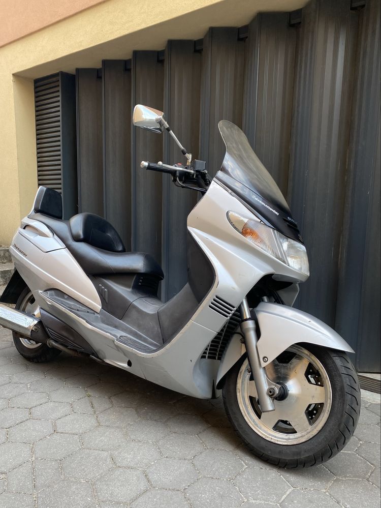 Suzuki Burgman 250