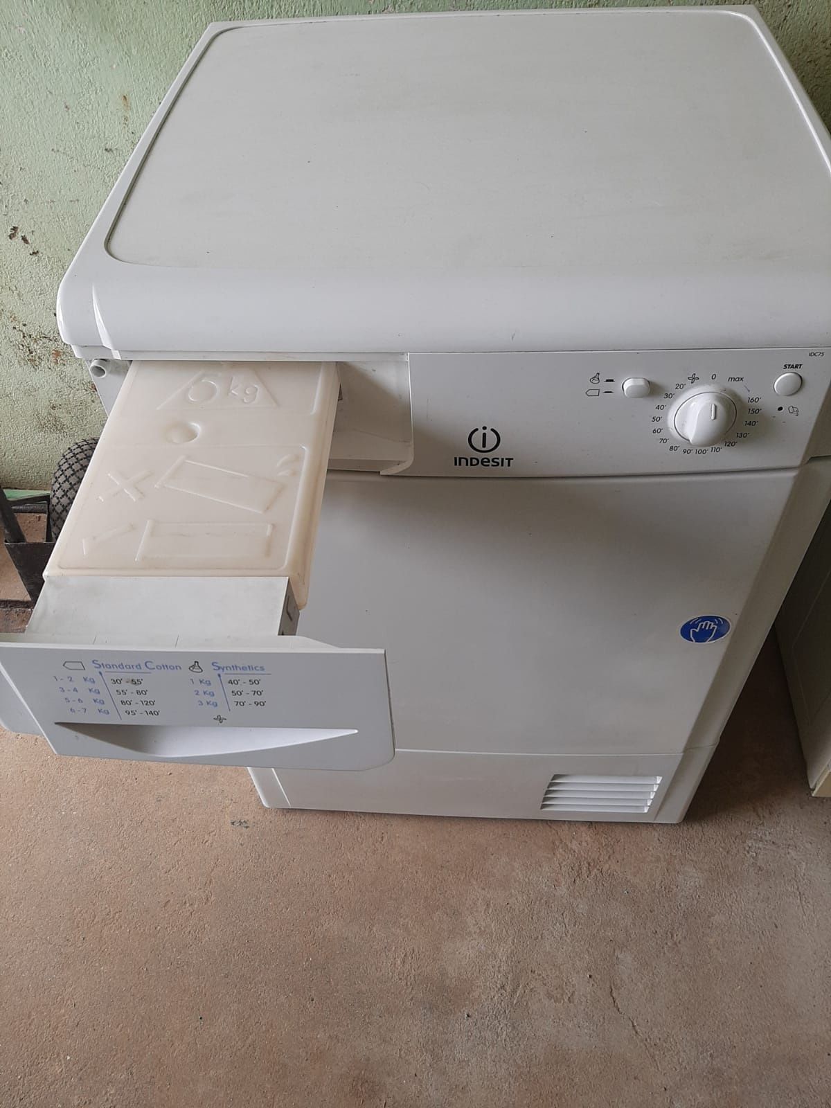 Máquina de secar roupa Indesit 8kg
