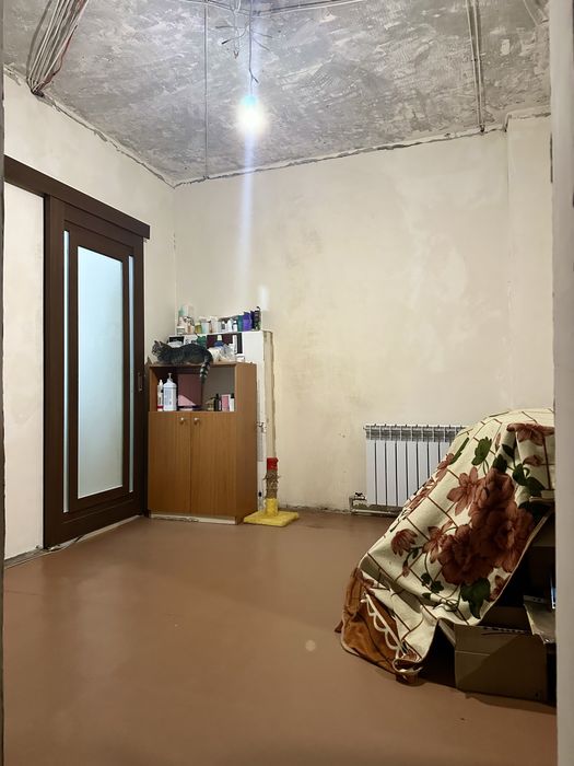 Отличный вариант! Теплая! 4-х улучш планир 5 Заречный, 1/9, холл