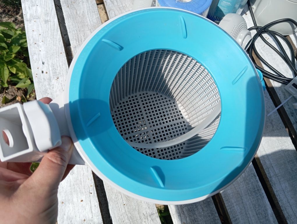 Do końca lipca cena 250zl Pompy basenowe, skimmer, akcesoria stan bdb