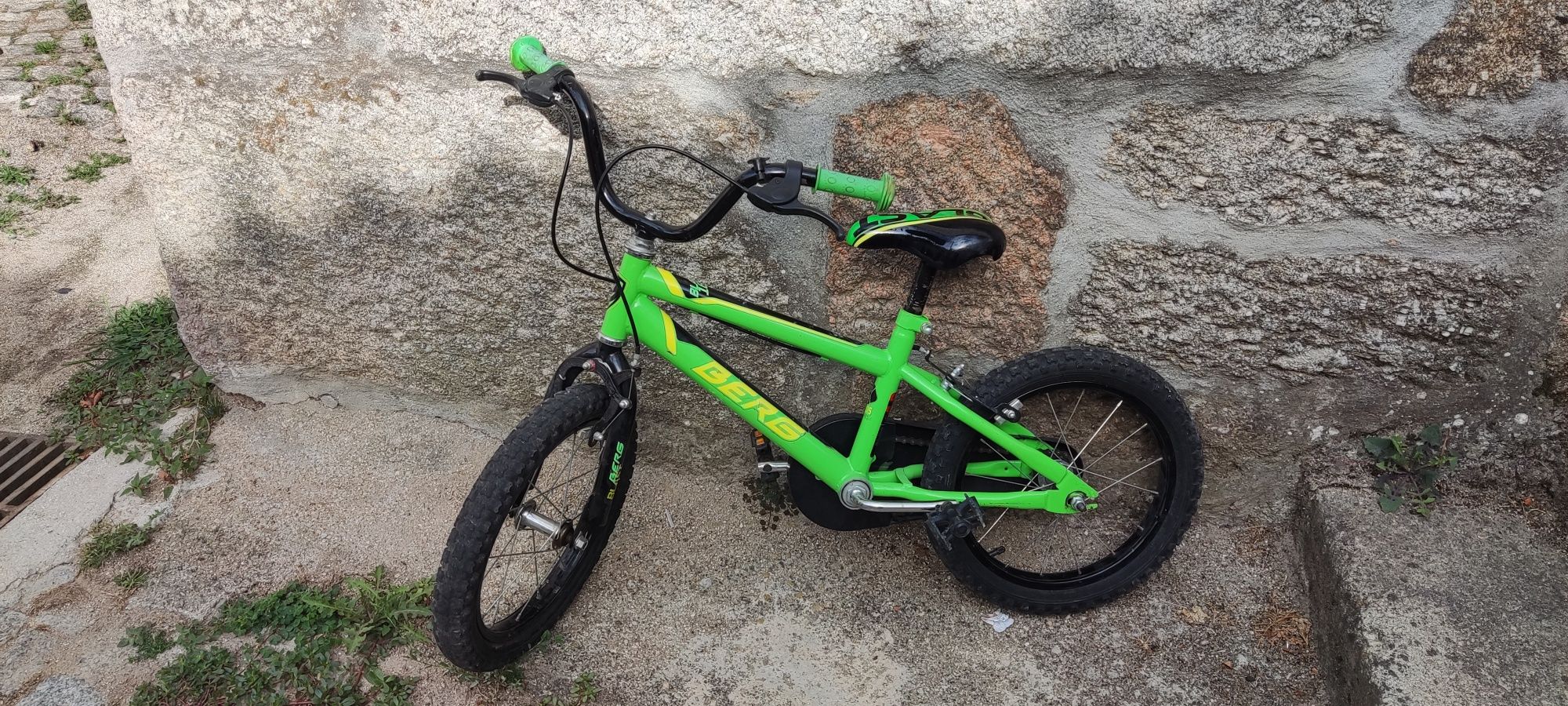 Bicicleta Berg 4 a 6 anos em bom estado