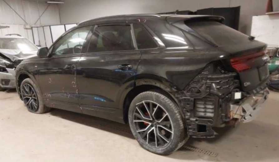 Бампер Audi Q8 запчасти ауді ку8 запчастини