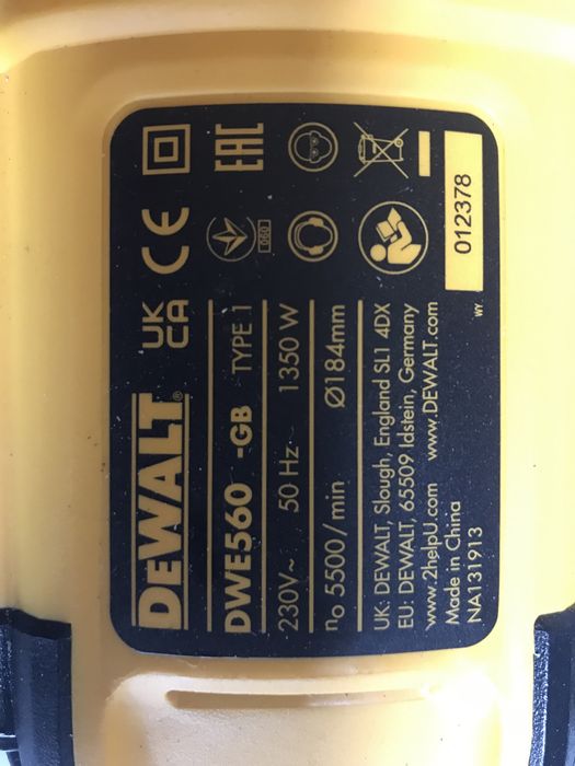 Пила дискова DeWALT DWE560-GB з Англії