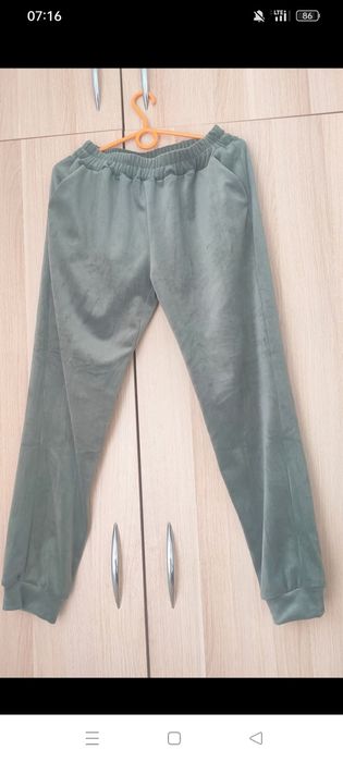 Nowe spodnie dresowe damskie L