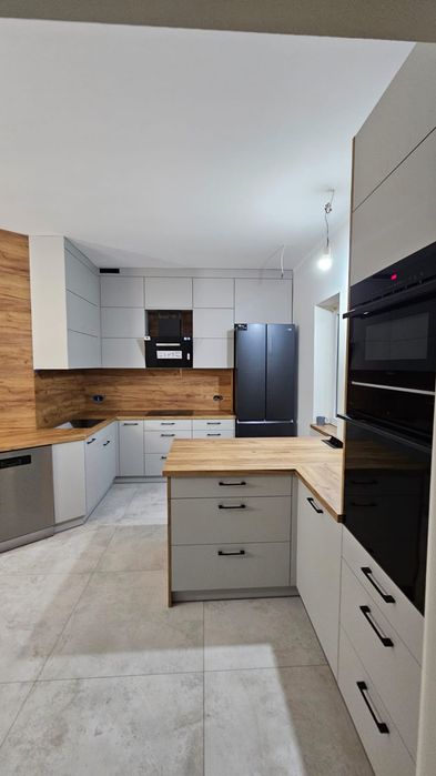 Meble kuchenne  łazienkowe  szafy przesuwne i wnękowe.