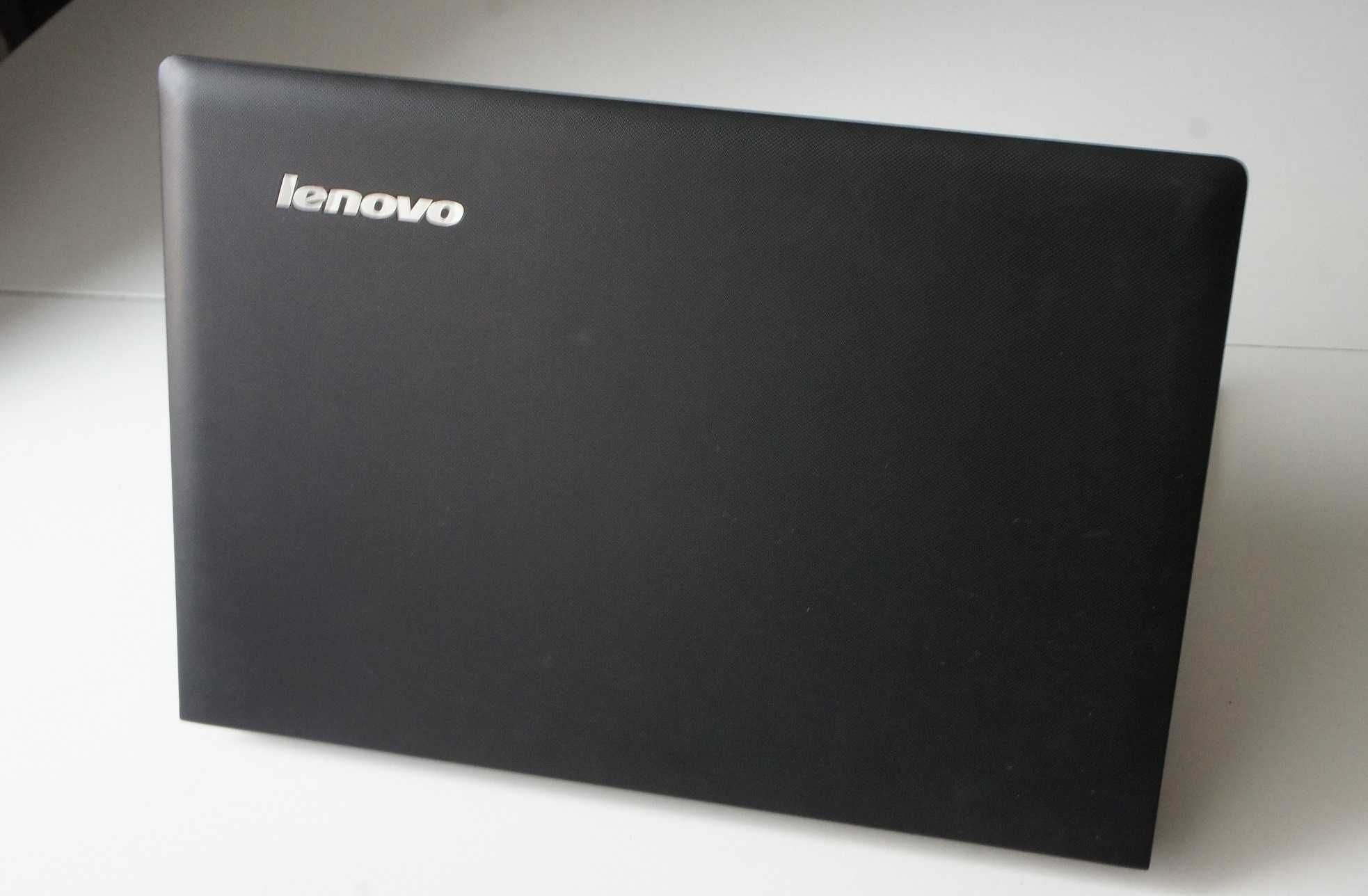 Laptop LENOVO Intel i7, Radeon, 8GB ram, SSD