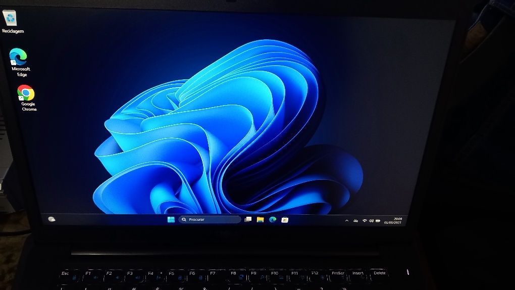 Portatil Dell 7490-i7 8tr.