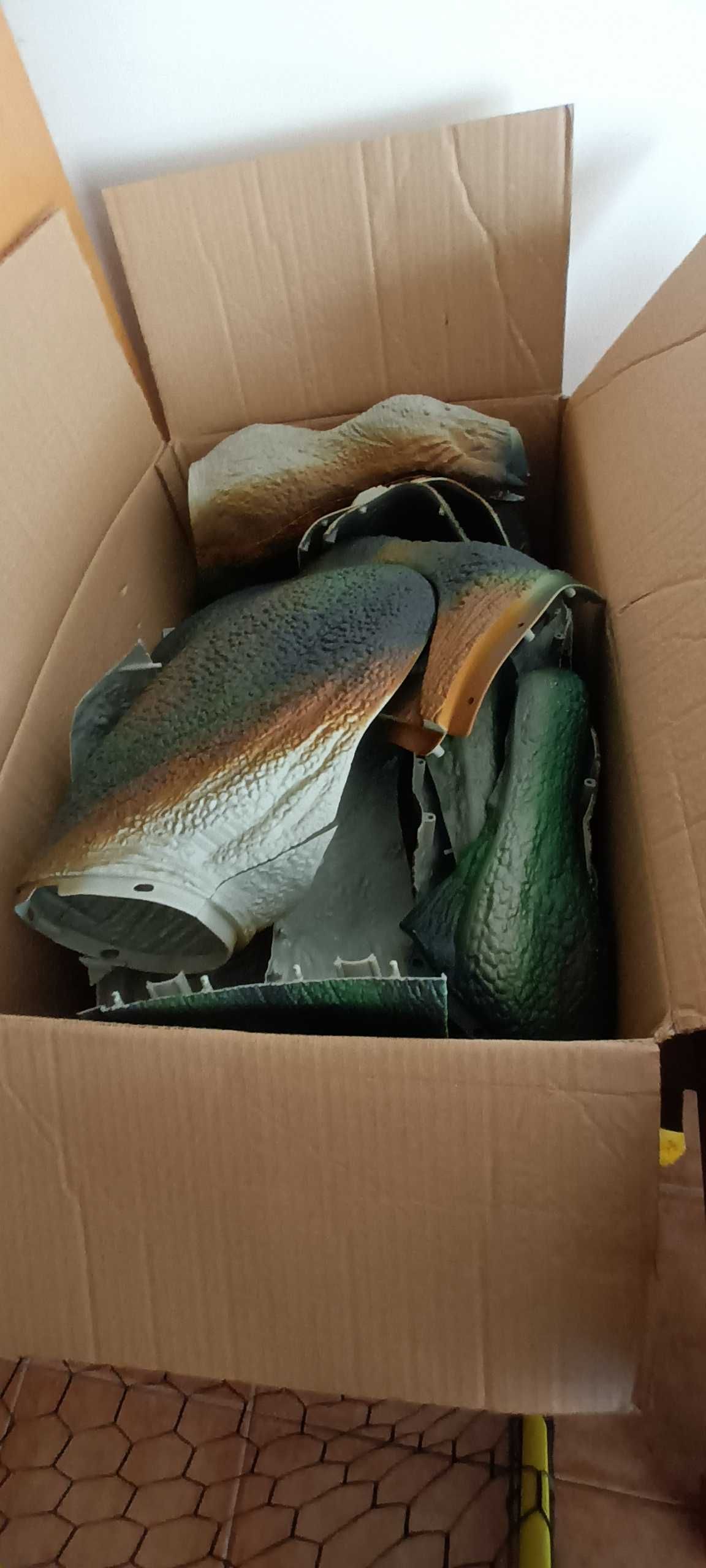 Dinoussauros de varios tamanhos posso vender á unidade