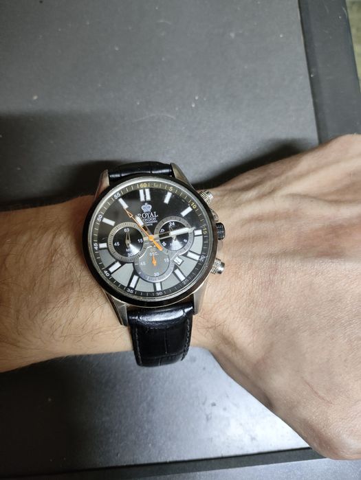 Часы Royal London