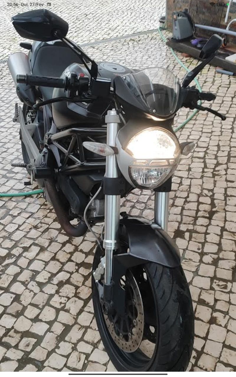 Ducati Monster 696