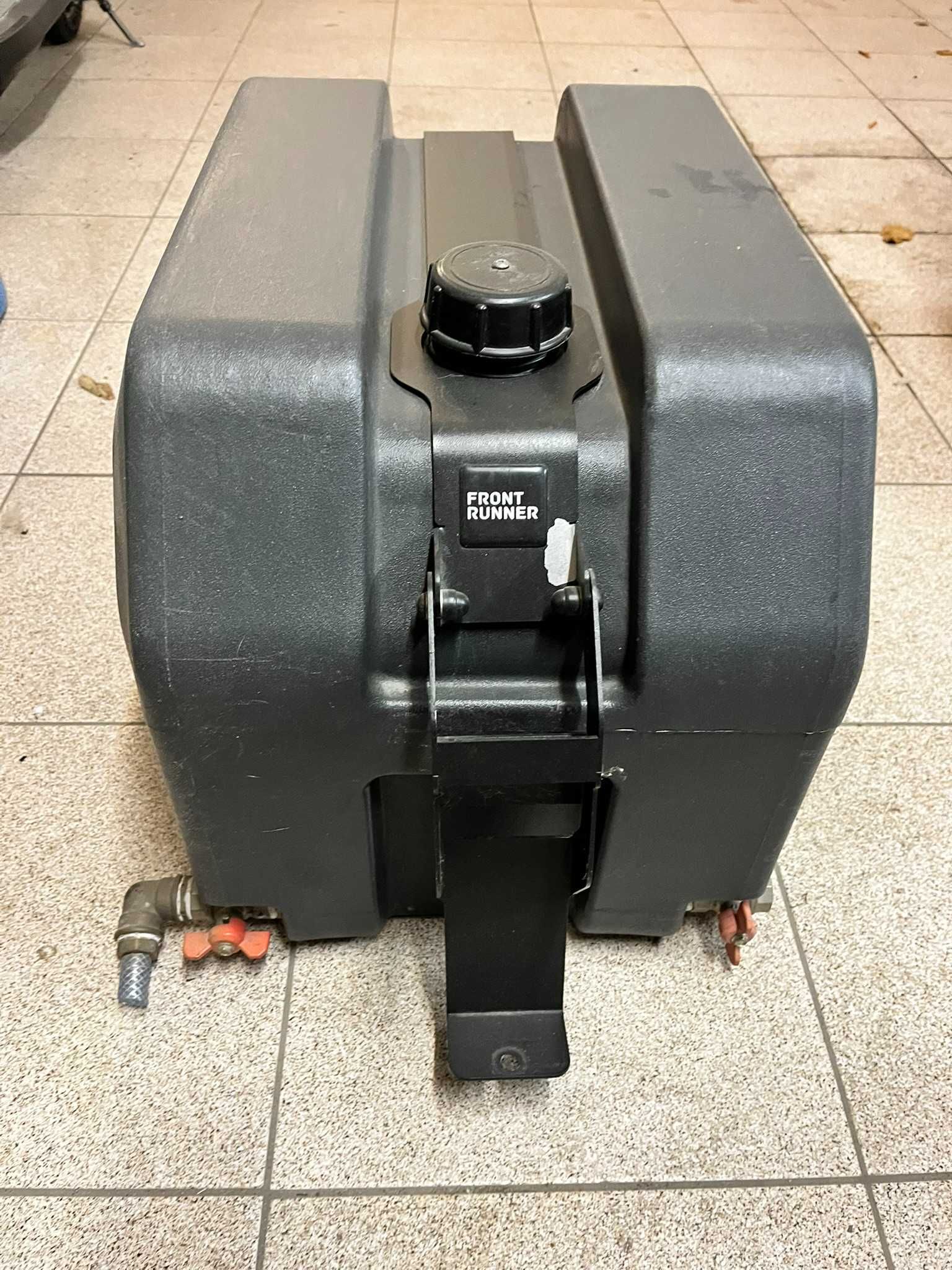 Zbiornik dachowy na wodę 45L Front Runner off road